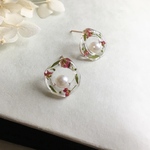 送料無料　アリッサム　リース　ピアス★・。レジン　ドライフラワー　クリア　お花　パール　レジンアクセサリー