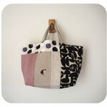 ♪シンプルランダムパッチ　ネコ刺繍　小さめトートバッグ ♪リネン　黒