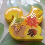 ◇309　レモネード🍁紅葉　リスと子リスのブローチ❧