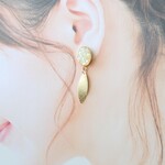 オーバル（シェル7色）とスターダストリーフ♡ピアス・イヤリング♪【14kgf・チタン・蝶バネ対応】