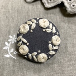刺繍ブローチ/ヘアゴム　お花のリース