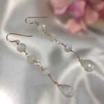 ⭐️ムーンストーンのロングピアス⭐️