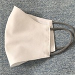白いマスク（シングルガーゼより強度のあるタイプ）