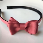 【再販】⭐︎キッズ⭐︎可愛い　子ども　リボンカチューシャ　上品　おしゃれ　可愛い