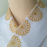 刺繍半衿　アラベスク模様