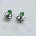 （１点もの）エメラルドのスタッドピアス（3mm・チタンポスト）