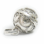 •✼送料無料✼•ペンタゴンのガムランボール ༺揺らすと癒しの音色•*•ヒーリングペンダント༻ 直径12mm/SILVER ★大切な人へのギフトに/出産祝い/誕生日プレゼント★