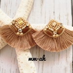white×brown＊nativeフリンジピアス