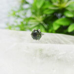 モルダバイト・ピアス　4mm（片耳）