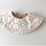 ご縁をつなぐ丸模様の刺し子スタイ