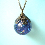 星降る夜のスノードームネックレス