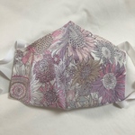 リバティプリントの立体マスクMサイズ