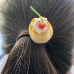 ぷにぷにプリンの　ヘアゴム　食品サンぷるるん