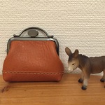 ちいさなちいさな革のカバンみたいな小銭入れ（レンガ色レザー）