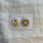 くるみボタン👩🏼‍🦱🌷刺繍 アフロとチューリップ