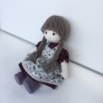 エプロンの女の子