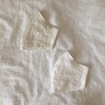 【送料込み】［Mサイズ2枚セット］ホワイトリネン刺繍&ドット立体マスク