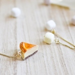 ベイクドチーズケーキと角砂糖のミニチュアピアス