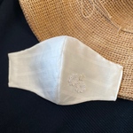 新作♪♪ 大きめ美人マスク♡♡ 夏の紫外線対策に！＊＊ コットン刺繍レース生地アイボリー✖️国産コットン白
