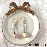 チューリップのような🌷薔薇蕾 ピアス/イヤリング