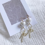 ビジューリボンピアス/イヤリング（ゴールド）
