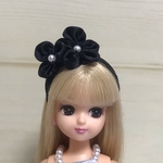 リカちゃんカチューシャ　小花　黒色