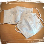 ラスト1組【マスク】親子マスク⭐花柄ベージュ⭐コットンリネン⭐手作り立体マスク⭐3層構造⭐シミ予防に✨ 