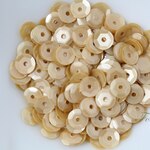 スパンコール 約500枚(約4g) 亀甲 5mm マット　黄土色 (SKK05MOCSA00)