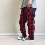 赤黒チェックのゆるパンツ+017