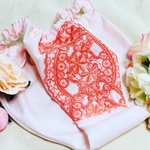 サーモンピンクの刺繍　姫パン