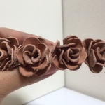 ヌメ革の花びらいっぱいナチュラルバレッタ