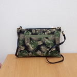 南国的サコッシュショルダー