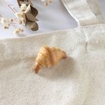 本物のパンでできた✳︎さくさくクロワッサンのパンブローチ＊（マグネットに変更可）