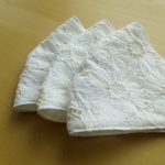 刺繍レースの立体マスク/オフホワイト(小さめ）