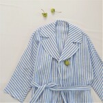 ■　リネン100％　ゆったり　ストライプ　ロング　ラップコート  スプリングコート　白×ミズイロ