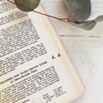 送料無料✴︎再販2♡4mm triangle matte light gold♡ピアス・イヤリング