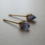 蒼い炎のサファイアトーチピアス