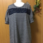 ネイビーとグレーストレッチニットのボーダーレースチュニック