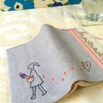 読書女子の刺繍文庫本カバー