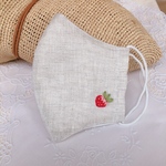《いちご🍓②》夏用 ワンポイント刺繍 リネンマスク