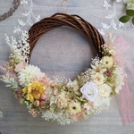 Lune Bonheur＜Jaune saumon＞＊受注制作＊ハーフムーンリース＊プリザーブドフラワー＊お花＊ギフト＊結婚祝い＊新築祝い＊お誕生日祝い＊ウェディング