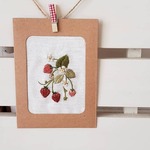 🍓いちごの刺繍カード