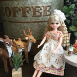 22㎝ドール用リカちゃん小花エプロンワンピース