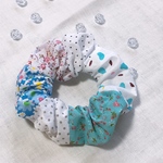 .☆.｡.:*パッチワークのシュシュ【白×水色】.☆.｡.:*・°