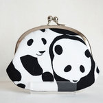 大きいパンダのがま口