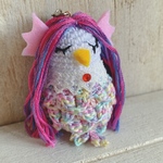 レース編み　アマビエ様　編みぐるみストラップ　刺繍糸　疫病退散　お守り　パステルカラー　大人可愛い
