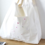 【受注製作】刺繍のエコバッグ　外ポケット付き