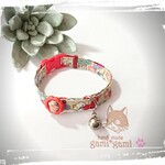 猫の首輪　猫と果物と花