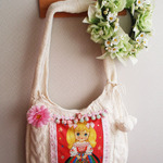 北欧ガール★ホワイトニットBAG！内側ポケットブローチ付き！