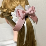 プリンセス風ピンクの大人可愛い揺れるヘアリボン ポニーフック　花柄レースリボン&細いサテンリボン